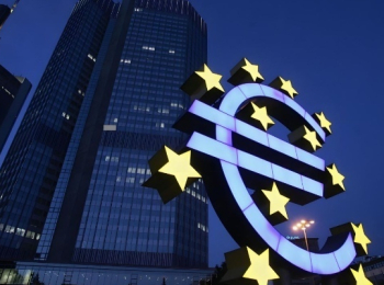 Eurozone Đứng Trước Quyết Định Lãi Suất Lịch Sử