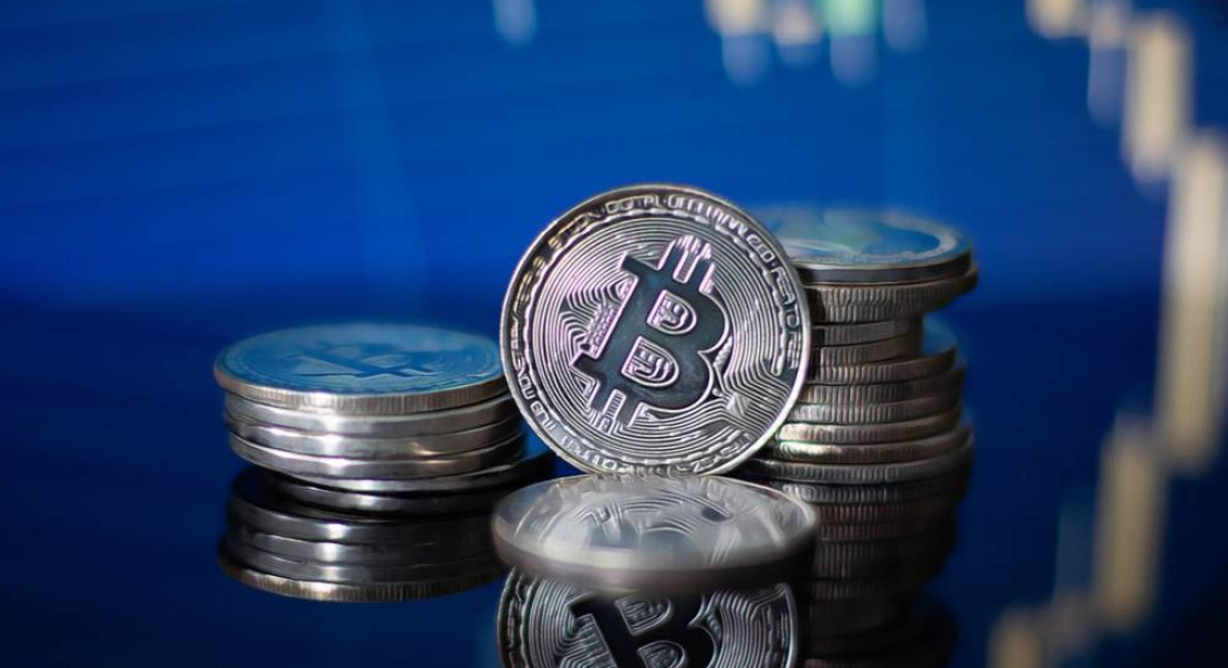 Khi Vàng Lên Ngôi Khi Bitcoin Mất Lợi Thế