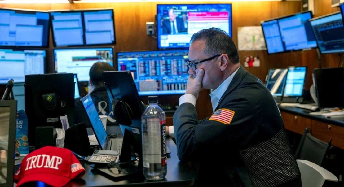 Trump Muốn Bỏ Báo Cáo Hàng Quý, Chứng Khoán Mỹ Trước Ngã Rẽ